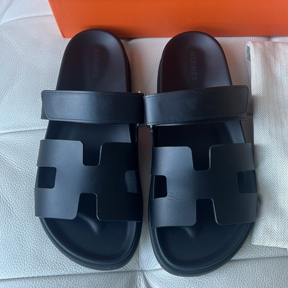 Hermès - Chypre Sandal in Noir - Picture 2 of 5